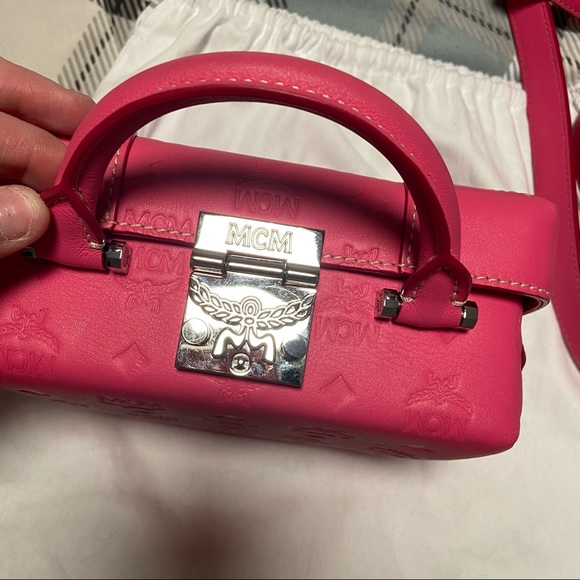 MCM logo embossed crossbody bag - Picture 6 of 16